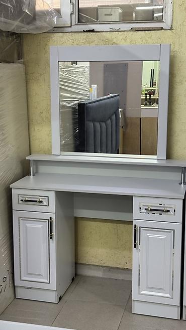 Спальные гарнитуры: Спальный гарнитур в светло-сером/белом глянце с фрезерованными — 3