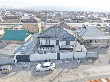 Продажа коттеджей и домов: Ак ордо 3 продаю дом. Участок 4 сотых Дом 130м2 Комуникация: вода — 2