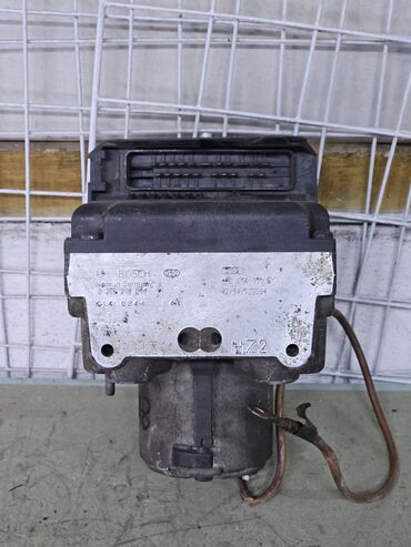 ABS: Блок ABS Audi 1996 г., Б/у, Оригинал, Германия — 2
