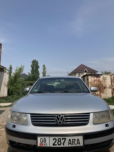 Volkswagen: Volkswagen Passat: 2000 г., 2.3 л, Механика, Газ, Седан
