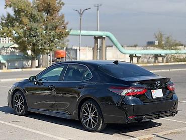 куплю маш: Toyota Camry: 2020 г., 2.5 л, Автомат, Бензин, Седан — 4