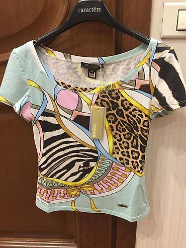 roberto: Roberto Cavalli qadın t‑şortu Razmer Xs və S - Model: qısaqollu — 2