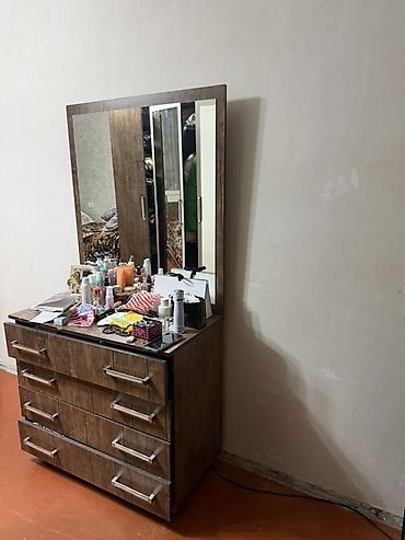 kreditle stol stul: Yataq otağı üçün mebel dəsti - Dəst tərkibi: 4 qapılı iri şkaf və — 2