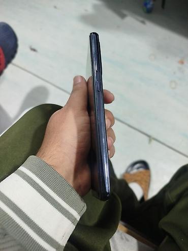 nokia 8910i: Смартфон с боковыми кнопками управления (питание и регулировка — 1