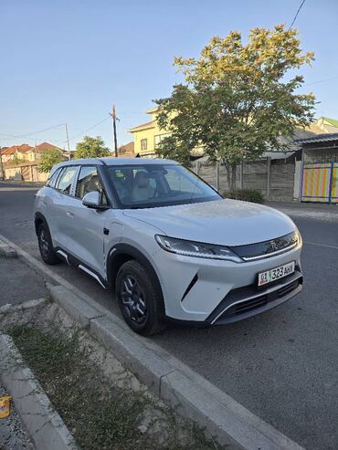 беспроводная зарядка для машины: BYD : 2025 г., Электромобиль, Универсал