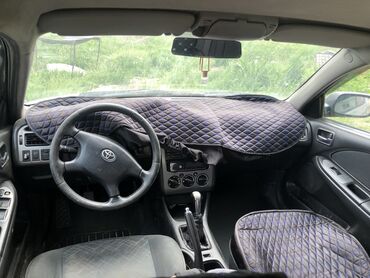 Toyota: Toyota Avensis: 2002 г., 2 л, Механика, Дизель, Седан