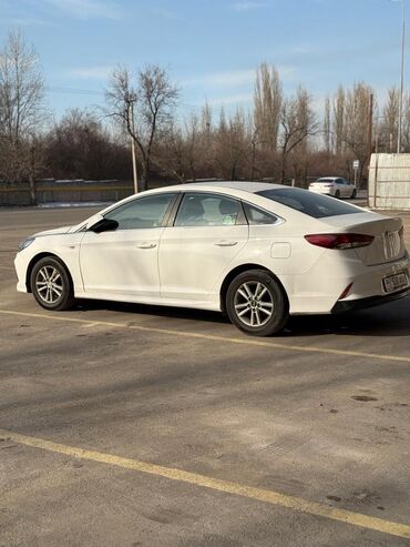 Hyundai: Hyundai Sonata: 2018 г., 2 л, Автомат, Газ