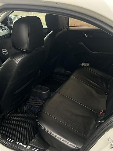 Skoda: Skoda Rapid: 2017 г., 1.6 л, Механика, Бензин, Седан — 8