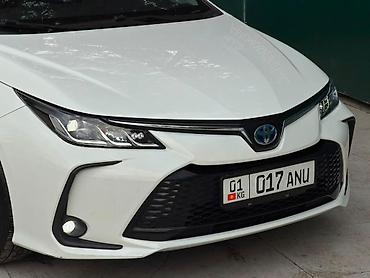 полики королла: Toyota Corolla: 2023 г., 1.8 л, Вариатор, Гибрид, Седан — 4