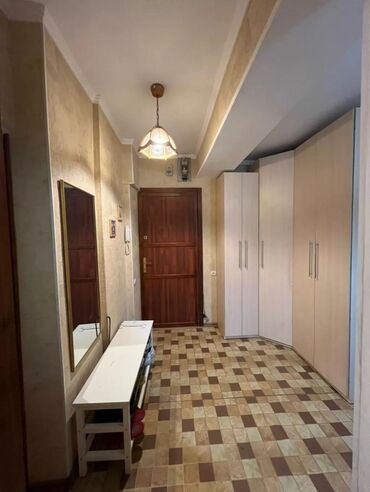 сколько стоит трехкомнатная квартира в бишкеке: 3 комнаты, 74 м², Индивидуалка, 7 этаж, Евроремонт