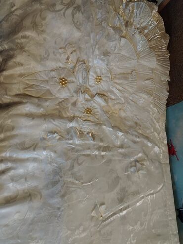 Örtüklər: Yataq üçün Yeni Qaşlı rəng - Bej Yataq örtüyü — 4