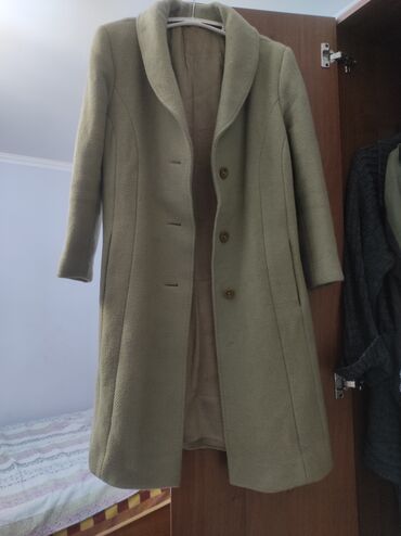 женский пальто размер 46: Пальто 44,46 размер 600 сом