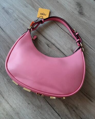 сумка розовая: Новая сумка!
Яркий дизайн, искусственная кожа, высокое качество