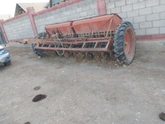 Другие тракторы: Мтз 80, сеялка,тырмоо,сажалкакапалка — 7