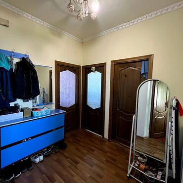 Продажа квартир: 3 комнаты, 60 м² — 4