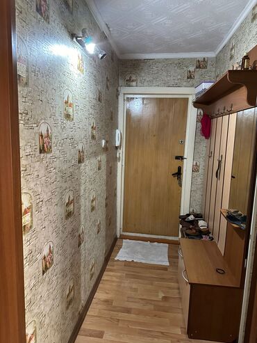 104 серия квартиры: 3 бөлмө, 58 кв. м, 104-серия, 4 кабат, Косметикалык ремонт