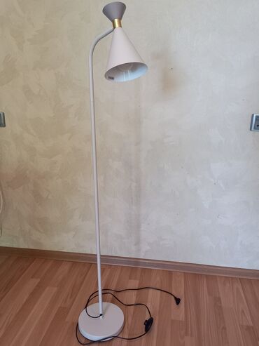 потолочные люстры в баку: Торшер, напольный светильник, 2 шт. Купили недавно в JYSK, продаём в