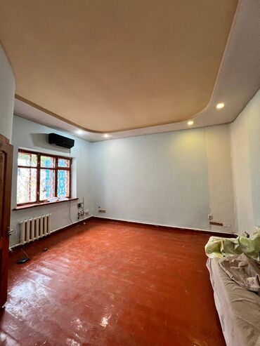 Продажа квартир: 70 м², 2 комнаты, Забор, огорожен