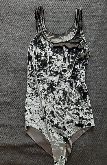 Другая женская одежда: Набор женской одежды 1) Джинсовый комбинезон: - Светло- и — 5