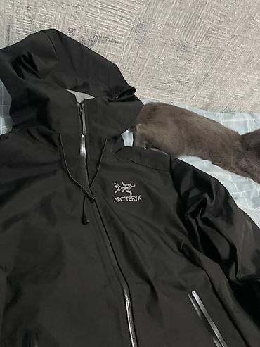 дордой одежды: Мужская куртка, L, Arcteryx, Новый, цвет - Черный, Самовывоз, Платная доставка — 1