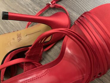 Basanoşka və səndəllər: Zara, Ölçü: 37, rəng - Qırmızı, Yeni — 6