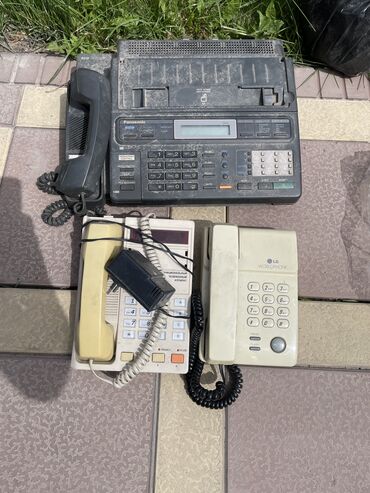 телефонные аппараты с проводной трубкой аон caller id черно белые: Стационарный телефон Проводной