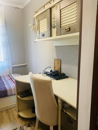 Продажа домов: Дом, 210 м², 7 комнат, Собственник — 8