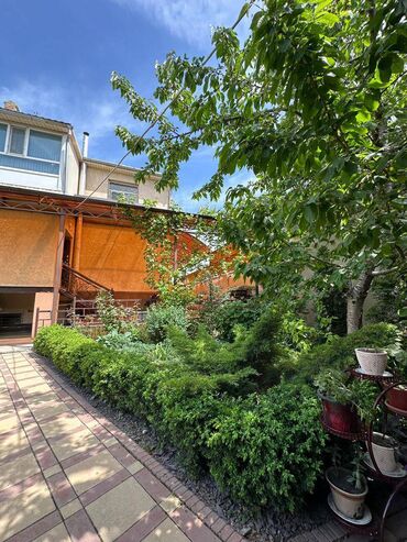 куплю дом в карабалта: Дом, 200 м², 4 комнаты, Риэлтор, Косметический ремонт