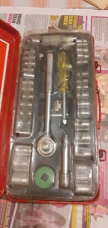 alko pro 140: Set nasadnih ključeva – 40 delova, kombinacija 1/4" i 3/8", SAE i — 2