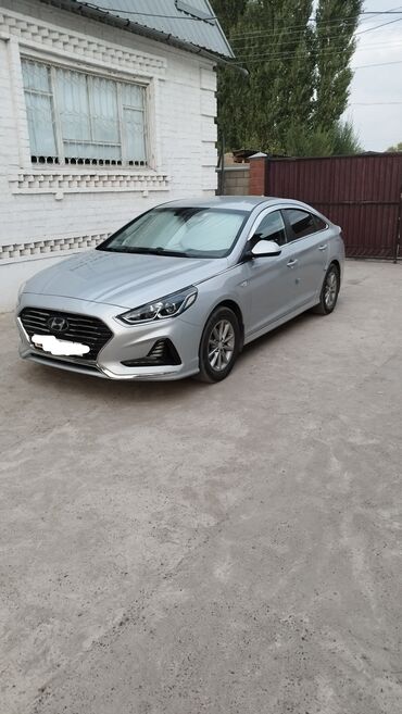 машина 200 000: Hyundai Sonata: 2018 г., 2 л, Автомат, Газ, Внедорожник