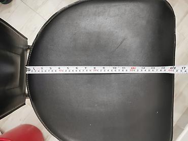 komode oglasi: Set od 6 trpezarijskih stolica – crne, kožne. - Materijal sedišta i — 5