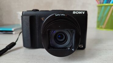 Фотоаппараты: Продаю фотоаппарат SONY DSC-HX60 зарядка в копмлекте есть 9500