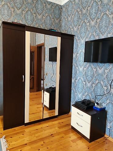tek carpayılar: Uşaq/yeniyetmə otağı üçün mebel dəsti Tərkib: - Üç qapılı dolab: iki — 1
