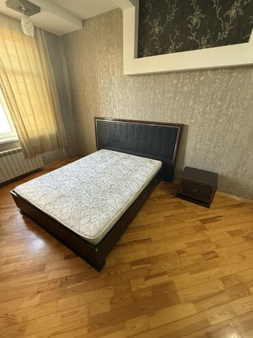 Yataq otağı dəstləri: 2 təknəfərlik çarpayı, Tumba, Azərbaycan, İşlənmiş