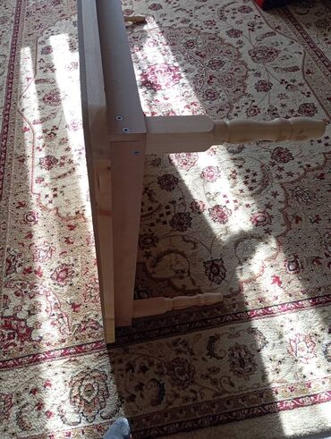 садовый стол: Продаю стол натцальный размер 2/90.Цена 2500сом