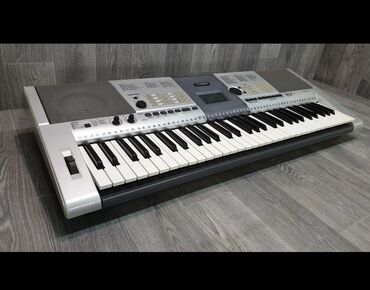 музкальный центр: Yamaha PSR-E403, автоаккомпанемент, чувствительные клавиши, в отличном