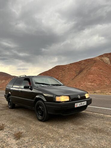 Volkswagen: Volkswagen Passat: 1990 г., 1.8 л, Механика, Бензин, Универсал