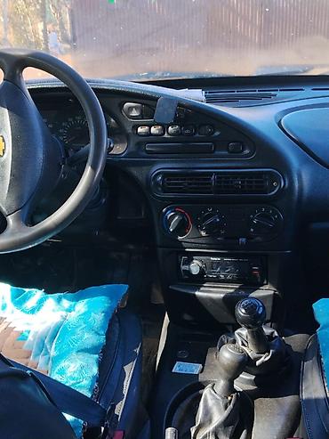 мото сатылат: Chevrolet Niva: 2003 г., 1.7 л, Кол менен иштөөчү, Бензин, Жол тандабас — 8