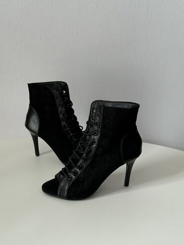 женские брендовые туфли недорого: Туфли 39, цвет - Черный