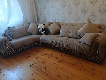 Digər mebel: Künc divan satılır təcili satılır. Açılır və bazalıdır. Qiyməti 500 — 1