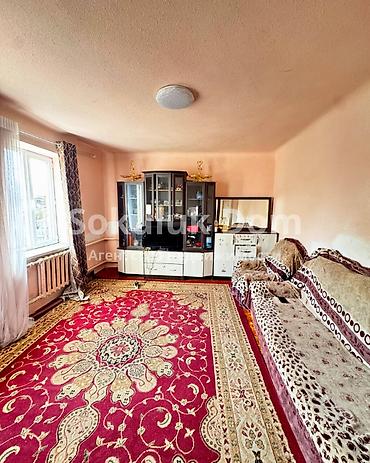 Продажа коттеджей и домов: 🏠Продается дом в с. Сокулук 🟡Комнаты: 8 🟡Участок: 8 соток 🟡Отопление — 5