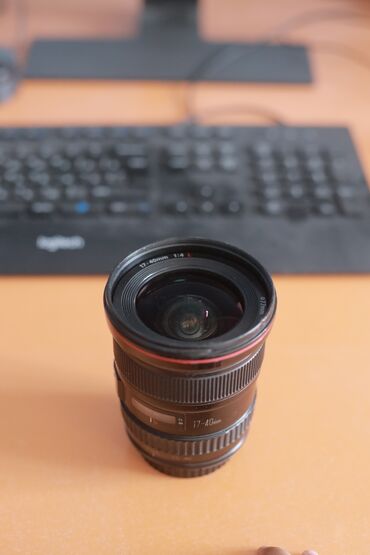 Фотоаппараты: Canon объектив 17-40 мм
среднем состоянии 
цена 7000 сом срочно