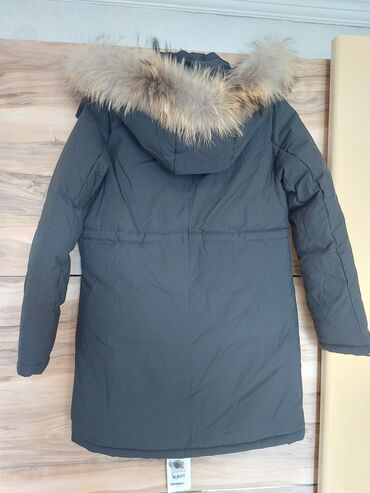 Kurtkalar: Teze kurtka .razmer 10 - 11-14 yasa uygun olar . hediyye alinib.boyuk — 14