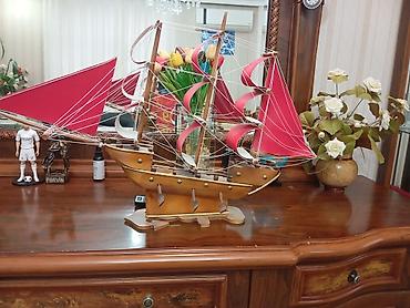 İncəsənət və kolleksiyalar: Taxta yelkənli gəmi maketi - Material: ağac gövdə, metal — 1