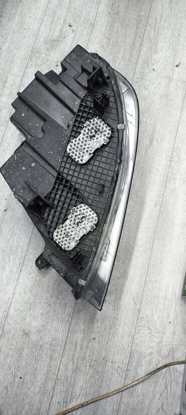 Передние фары: Передняя левая фара BMW Б/у — 7