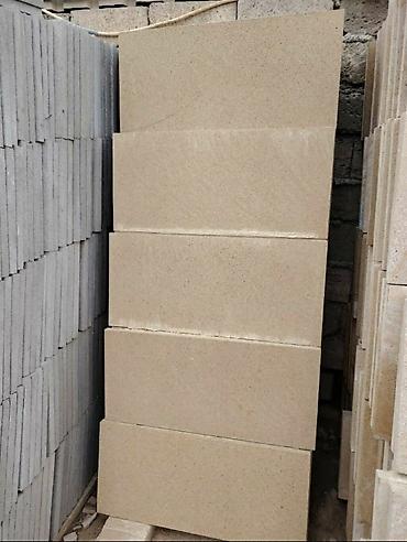 Dekorativ daşlar: Açıq bej rəngli daş plitələr hər növ tikinti və təmir işləri üçün — 18