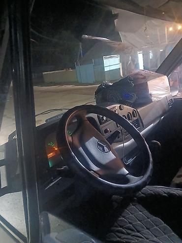 эшке: Жеңил жүк ташуучу унаа, Mercedes-Benz, Стандарт, 2 т, Колдонулган — 6