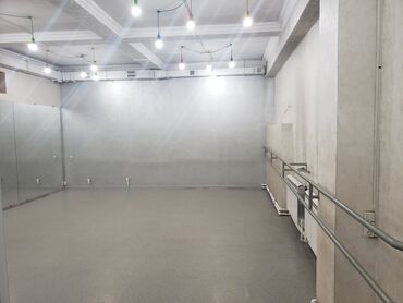 салон сатылат: Студия танцев/йоги в аренду, 68 кв.м, на цокольном этаже, ул. Калыка
