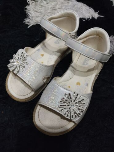 обувь белая: Сандалии на девочку размер 31.длина по стельке 19-20см