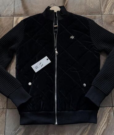 Zimske jakne: NOVI MODELI 
s.m.l.xl.xxl
11000din — 4